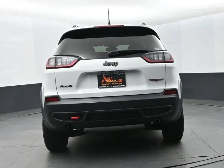 Used 2022 Jeep Cherokee Trailhawk w/ Technology Group B AWD/4WD image 8