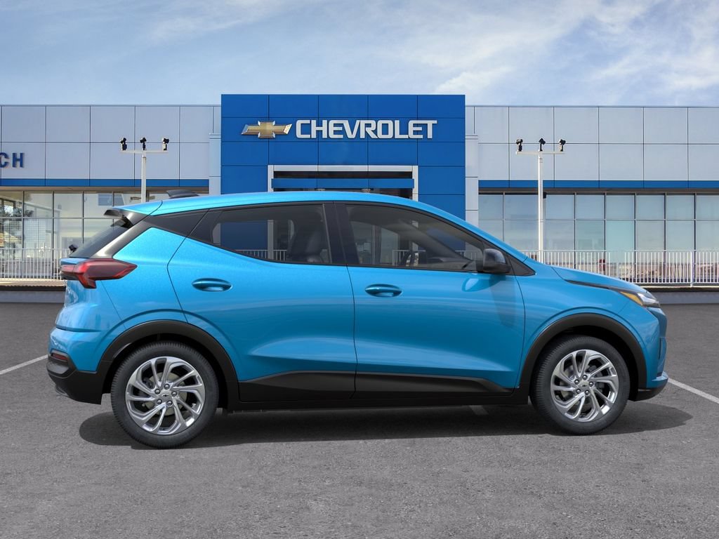 New 2027 Chevrolet Bolt LT w/ Comfort Package FWD image 5
