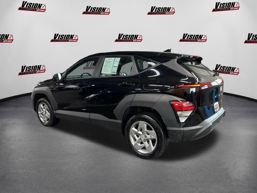 Used 2024 Hyundai Kona SE image 7