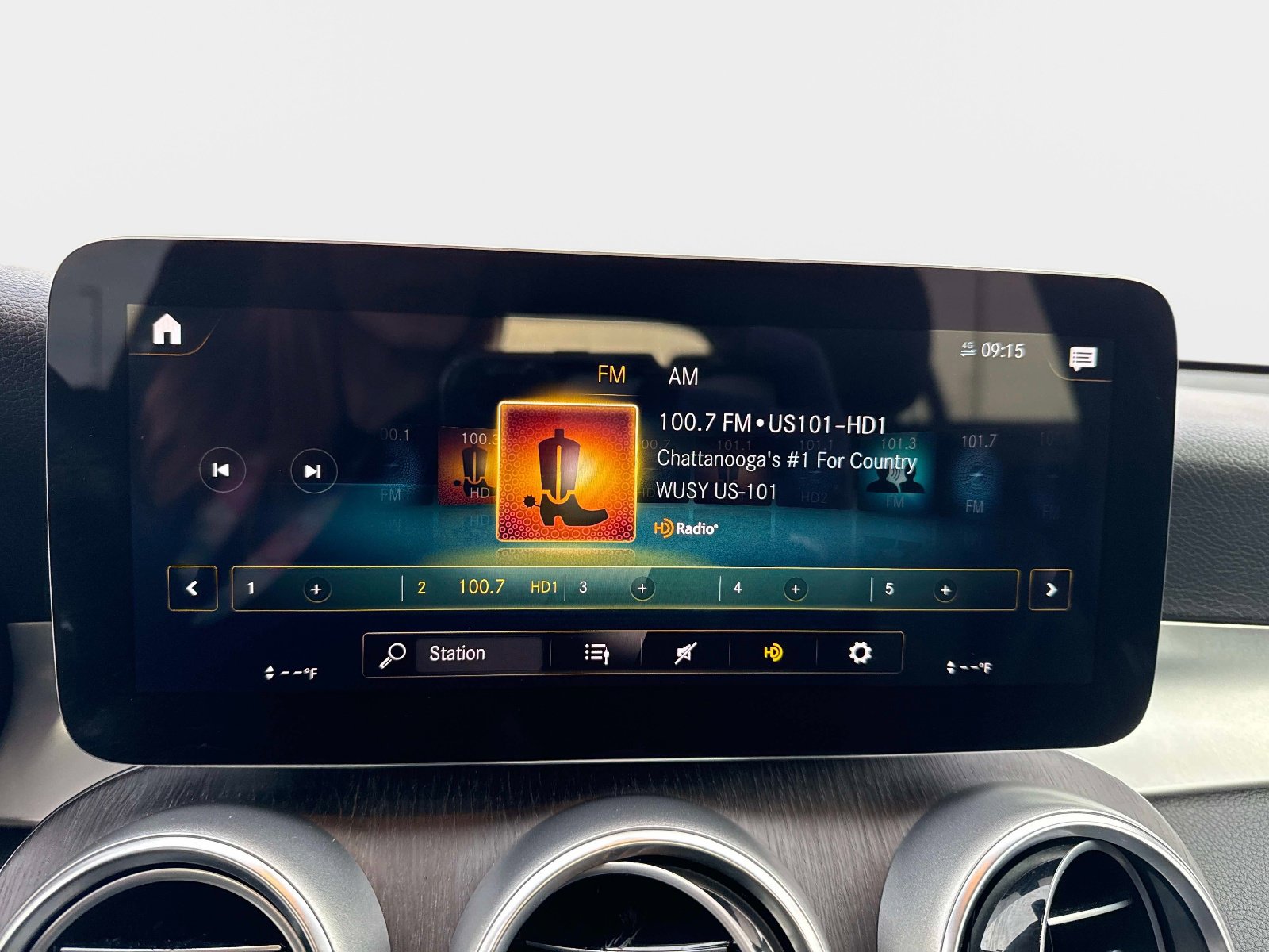 Used 2021 Mercedes-Benz GLC 300 4MATIC image 24