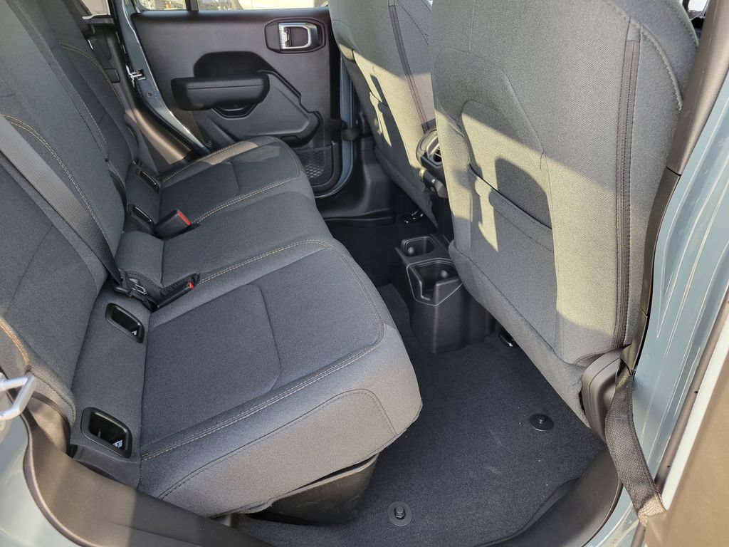 New 2026 Jeep Gladiator Sport AWD/4WD image 16