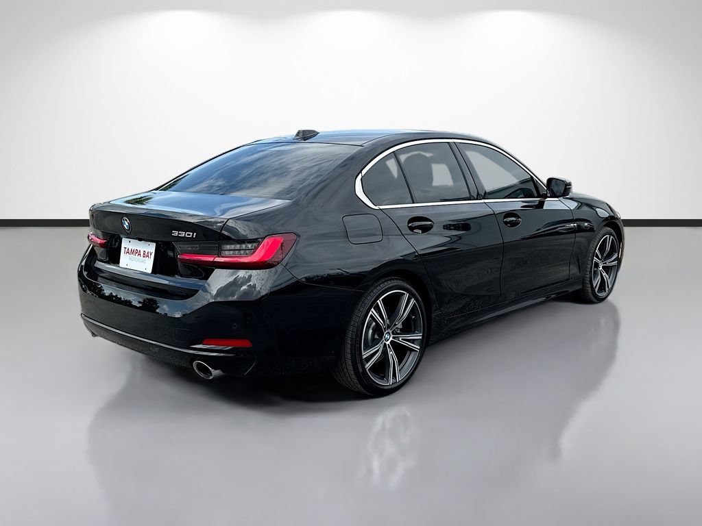 Used 2024 BMW 330i Sedan w/ Convenience Package RWD image 3