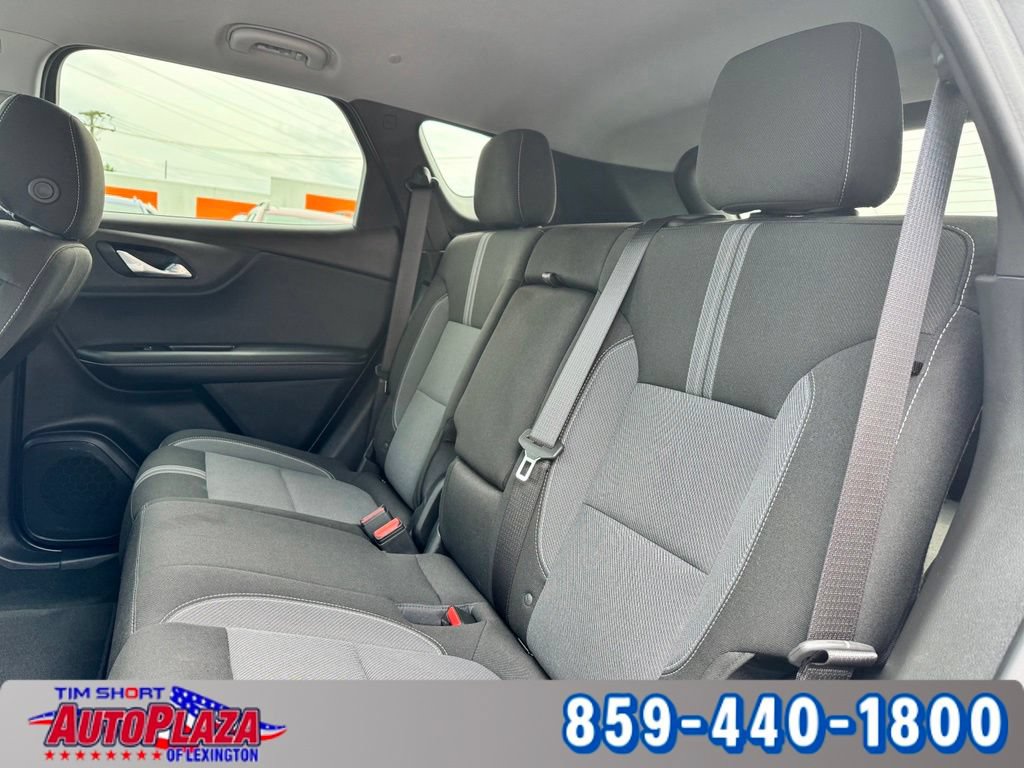 Used 2025 Chevrolet Blazer LT AWD/4WD image 39
