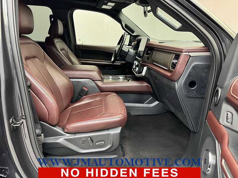 Used 2023 Ford Expedition Limited image 23