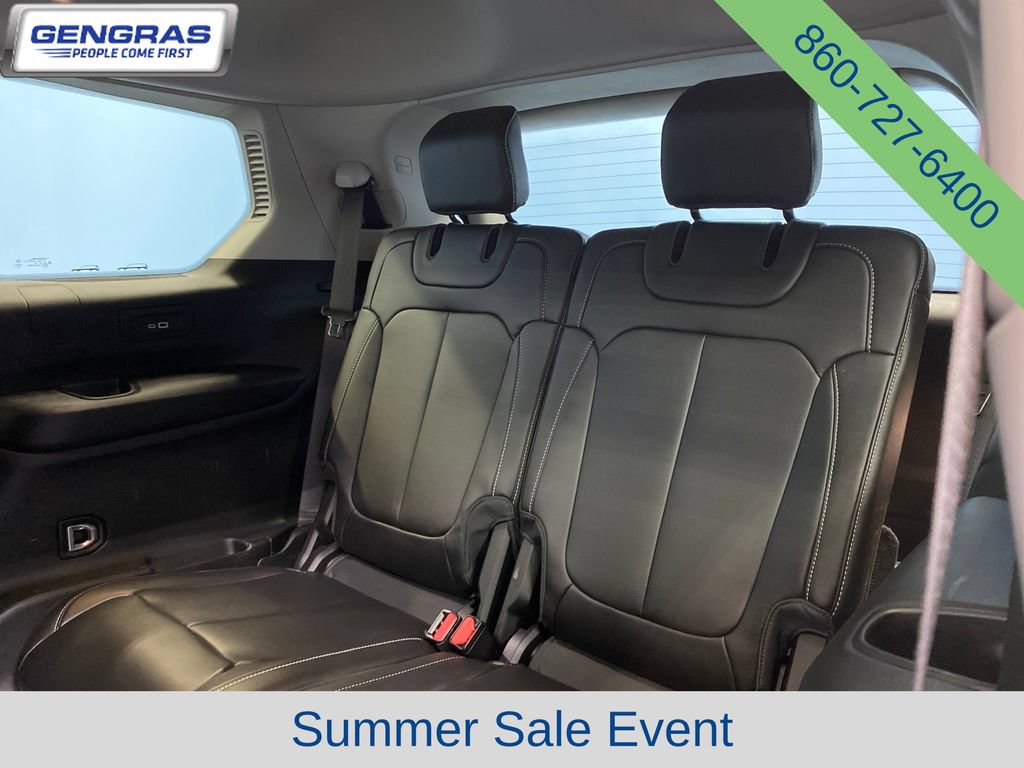 Used 2023 Jeep Grand Cherokee L Limited AWD/4WD image 28