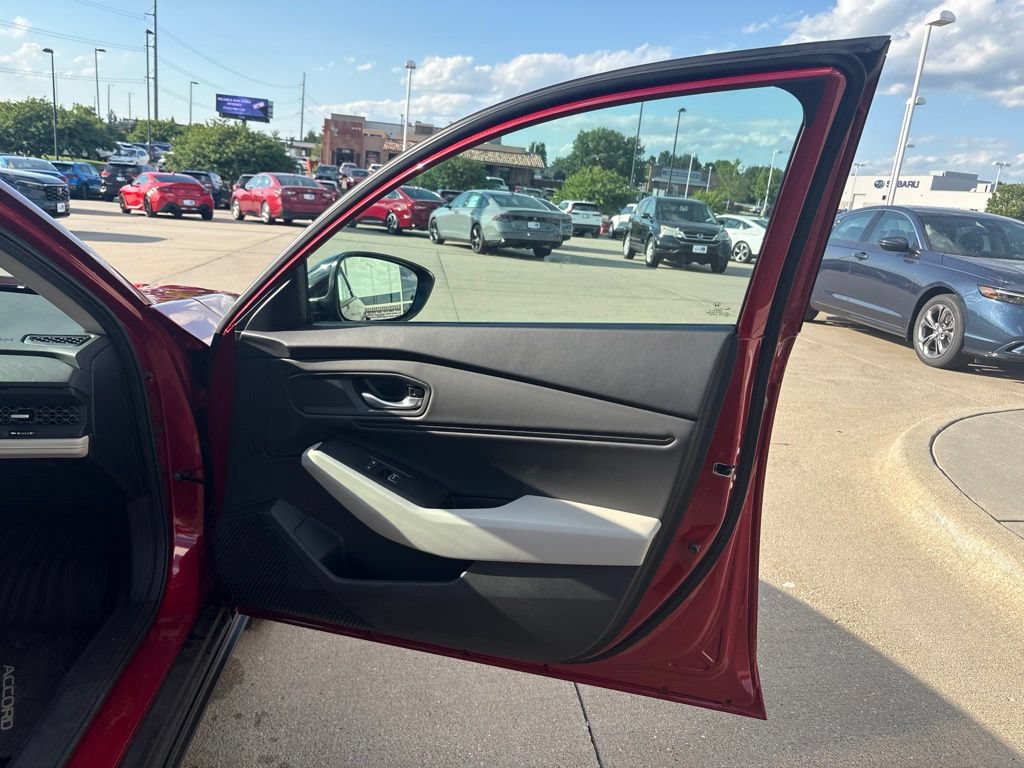 Certified 2025 Honda Accord SE image 23