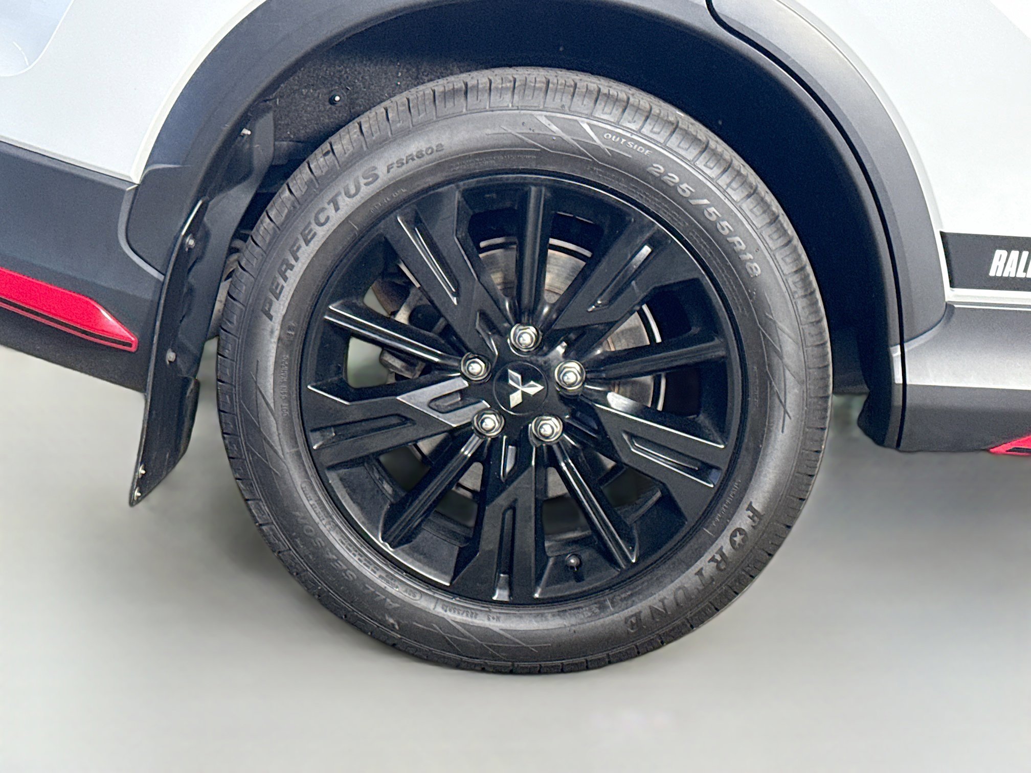 Used 2023 Mitsubishi Eclipse Cross LE image 33