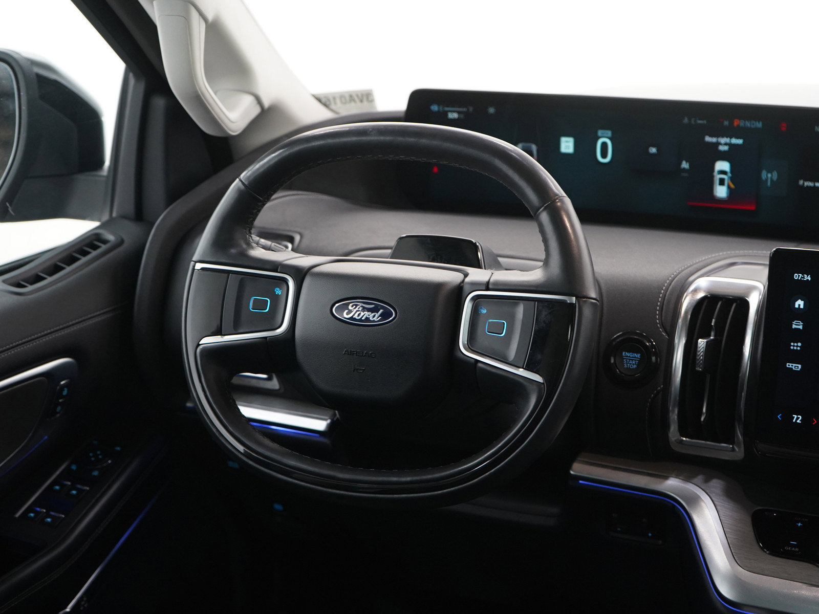 Used 2025 Ford Expedition Max Platinum AWD/4WD image 15