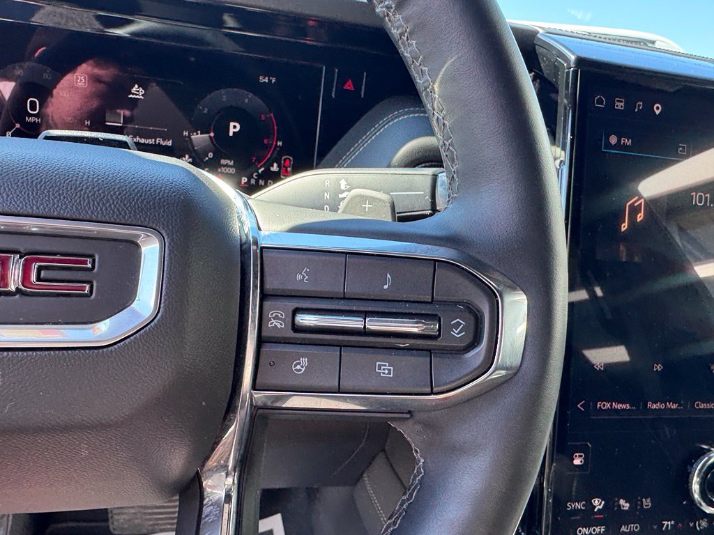 Used 2026 GMC Yukon Elevation w/ Elevation Premium Package AWD/4WD image 14