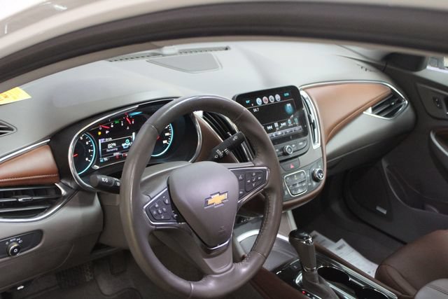 Used 2018 Chevrolet Malibu Premier w/ Premier Sport Package FWD image 14