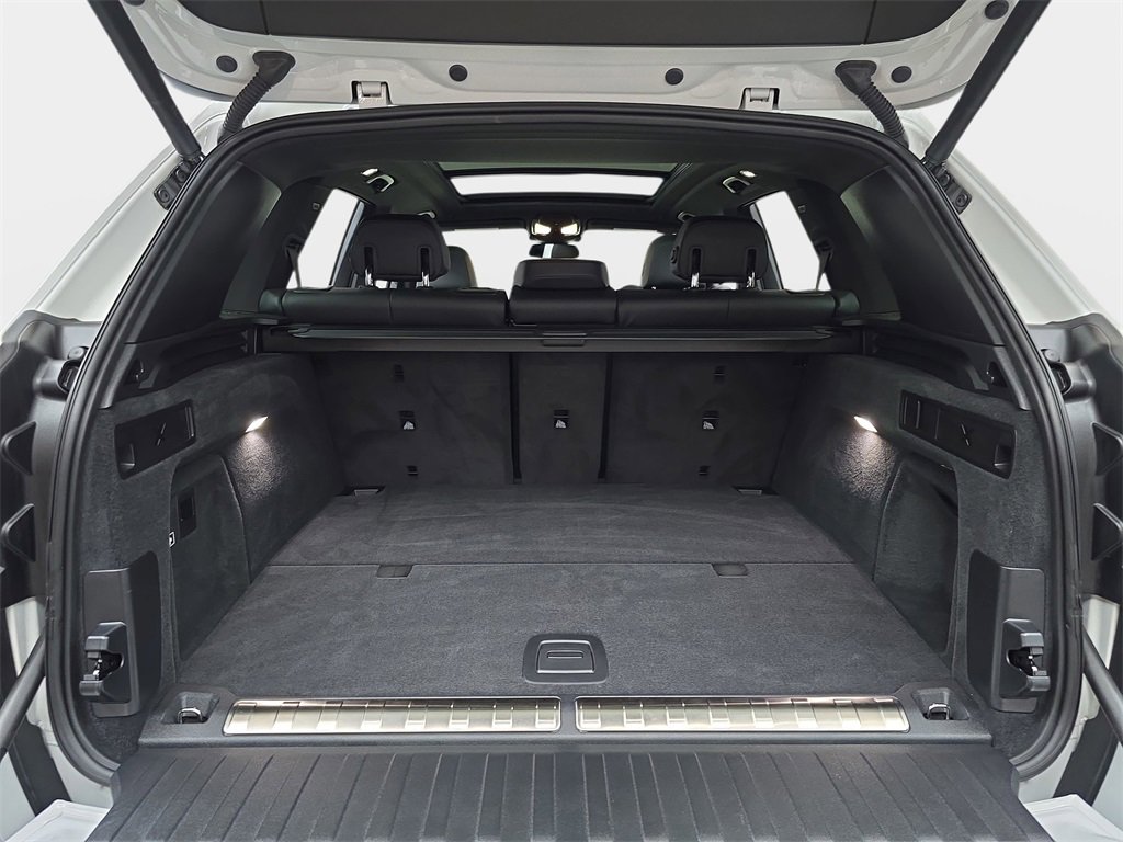 Used 2024 BMW X5 xDrive50e w/ Parking Assistance Package image 15