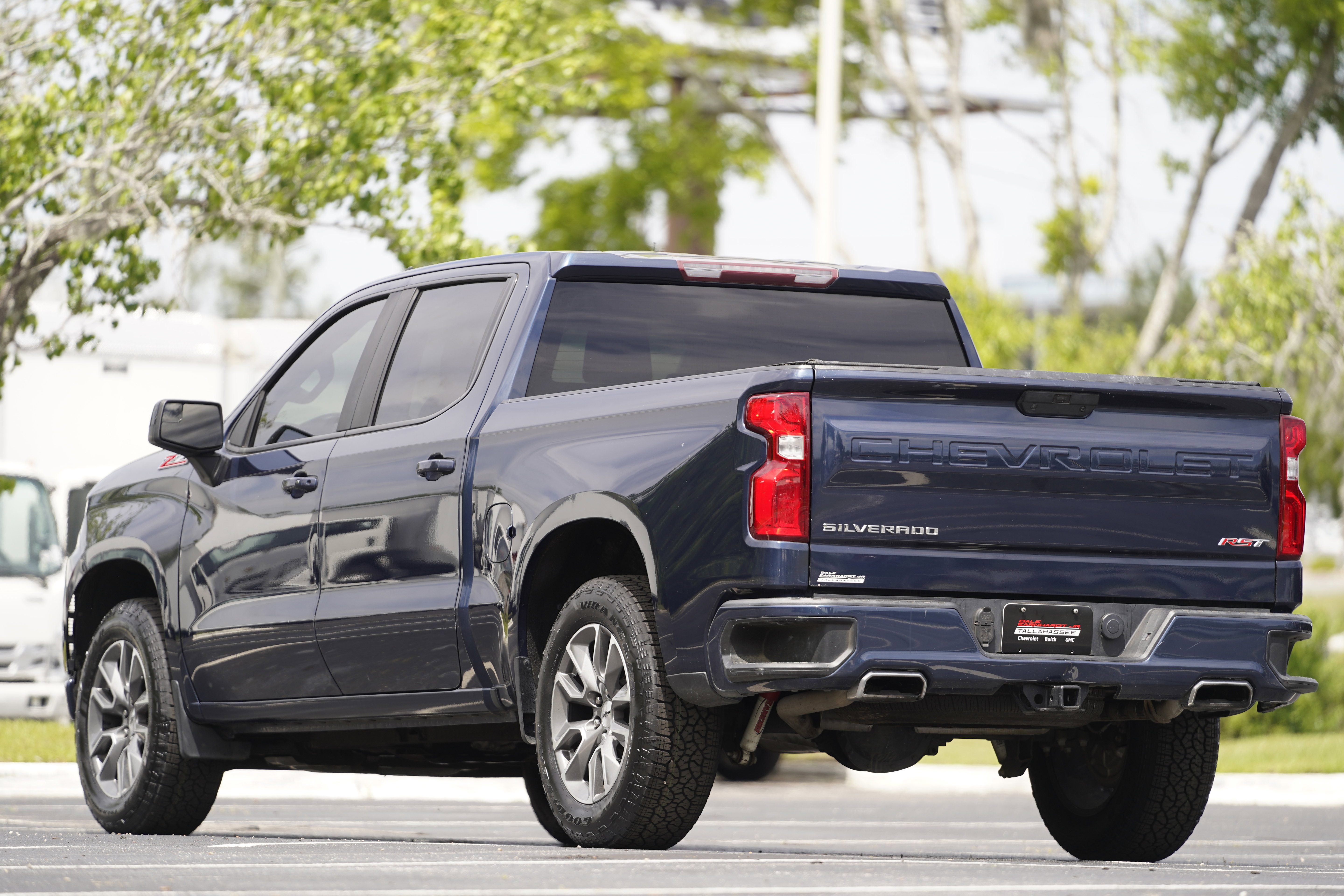 Used 2021 Chevrolet Silverado 1500 RST AWD/4WD image 3