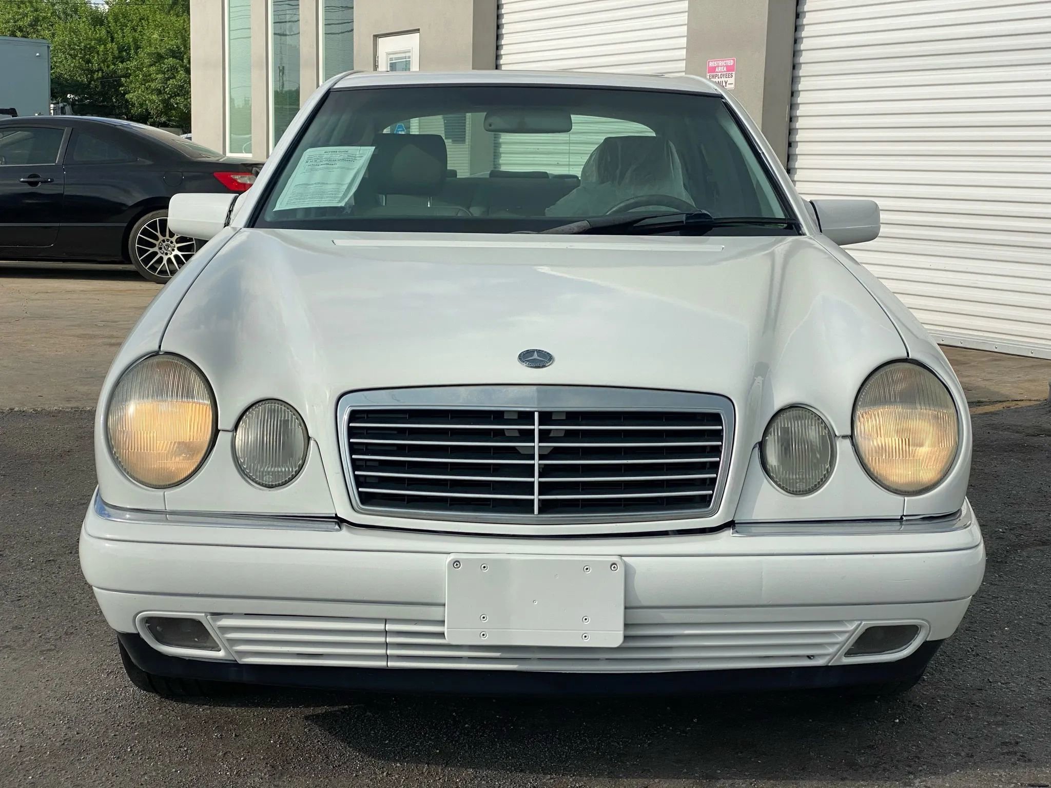 Used 1999 Mercedes-Benz E 320 Sedan image 3