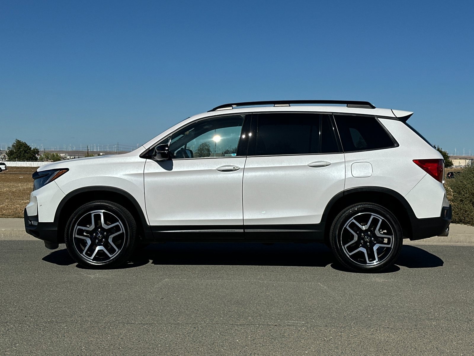 Used 2023 Honda Passport Elite image 7