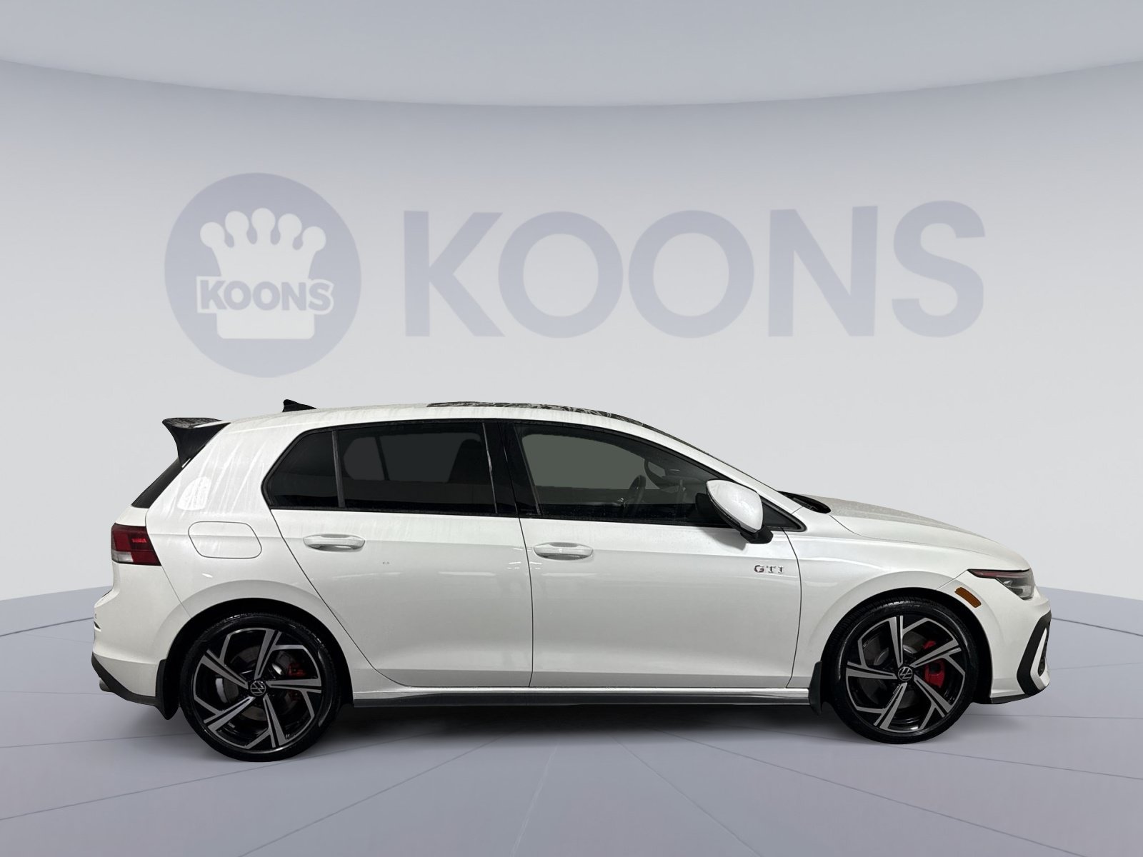 Used 2025 Volkswagen GTI SE FWD image 8