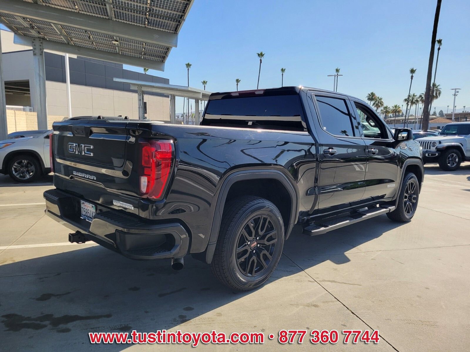 Used 2022 GMC Sierra 1500 Elevation w/ LPO, Elevation Black Package RWD image 4