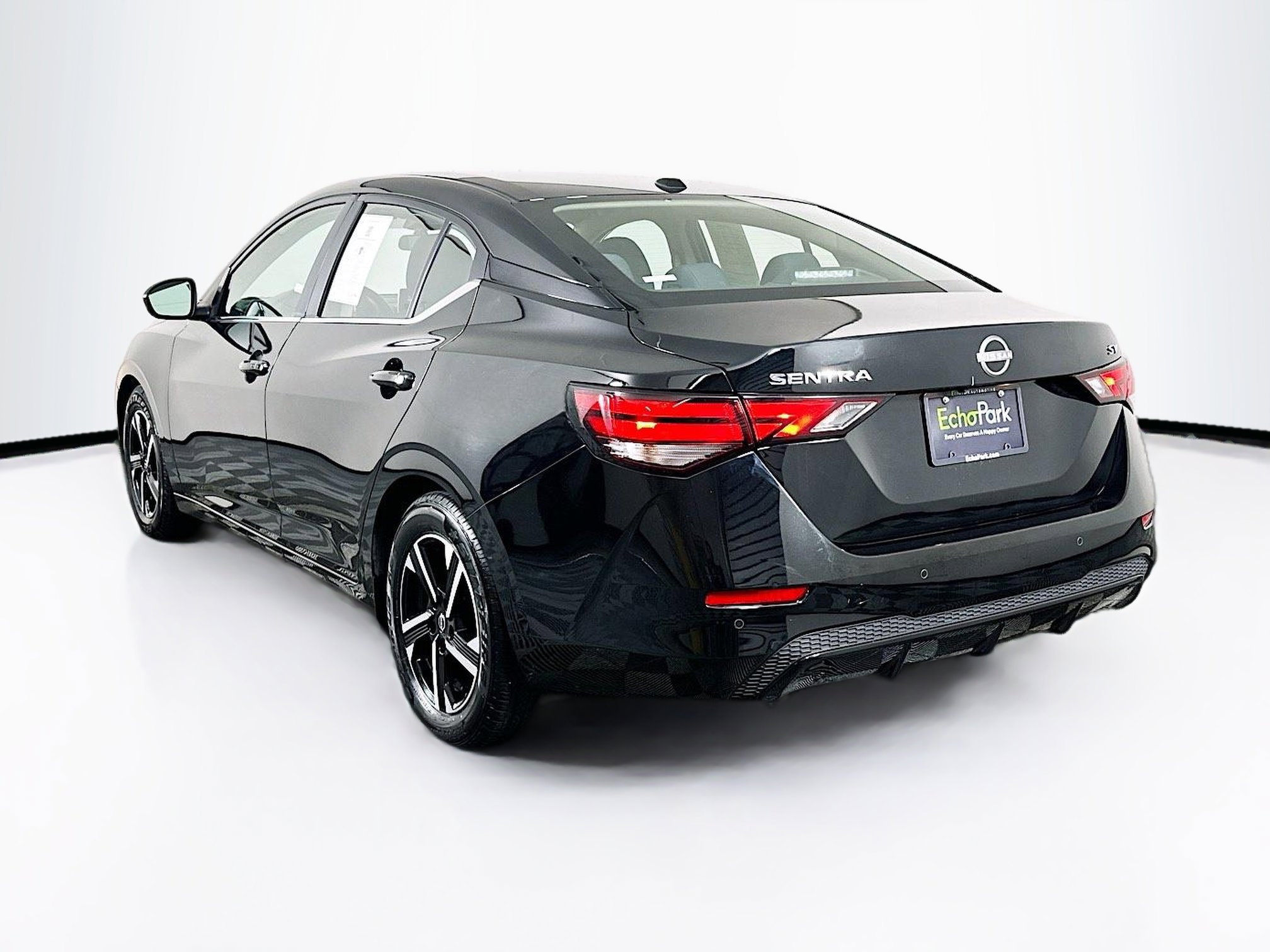 Used 2024 Nissan Sentra SV FWD image 5