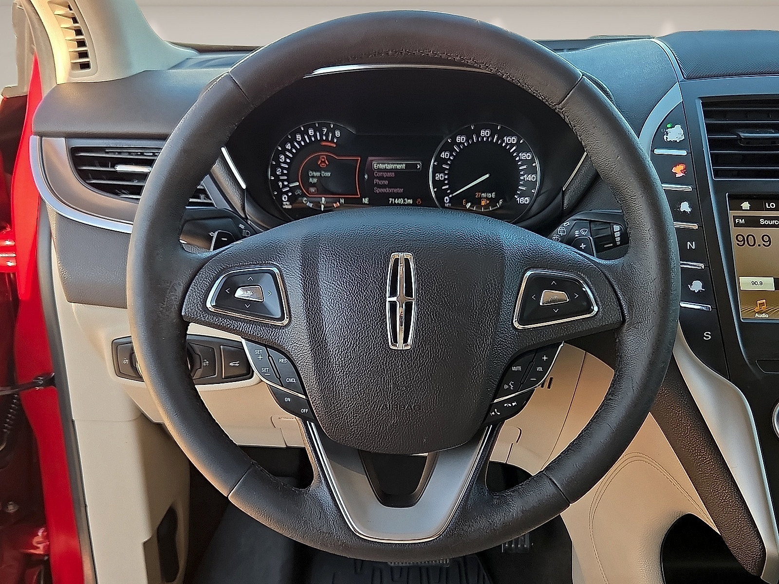 Used 2019 Lincoln MKC Premiere FWD image 13