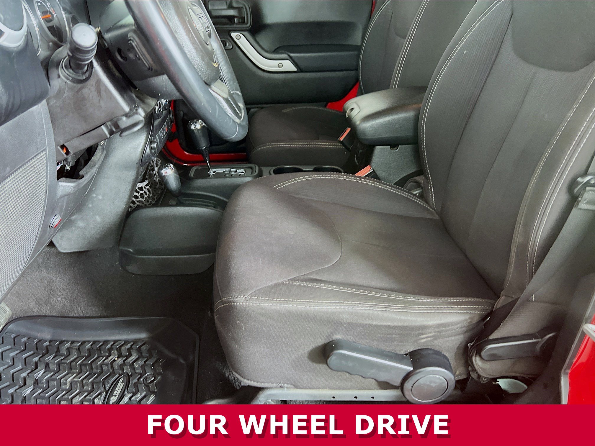 Used 2013 Jeep Wrangler Unlimited Sahara w/ Connectivity Group image 3