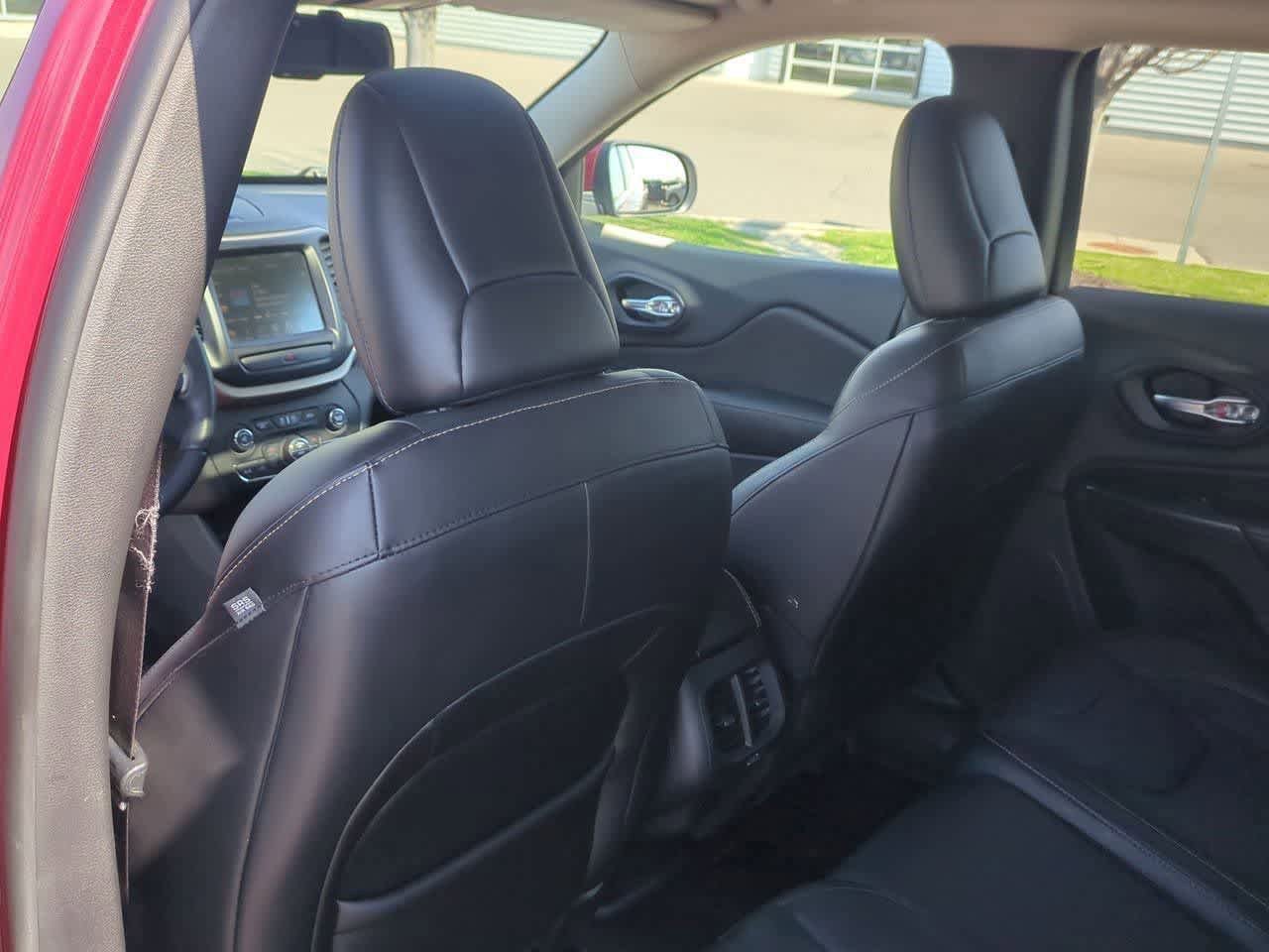 Used 2016 Jeep Cherokee Limited AWD/4WD image 18