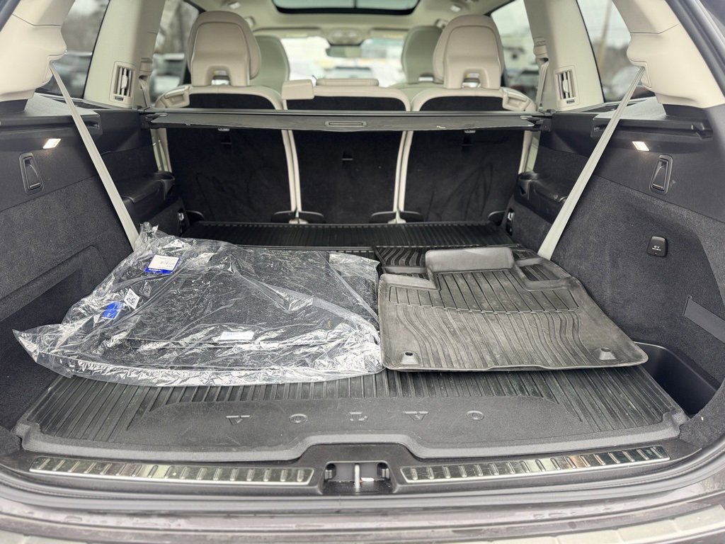 Used 2024 Volvo XC90 B6 Plus w/ Protection Package Premier image 5