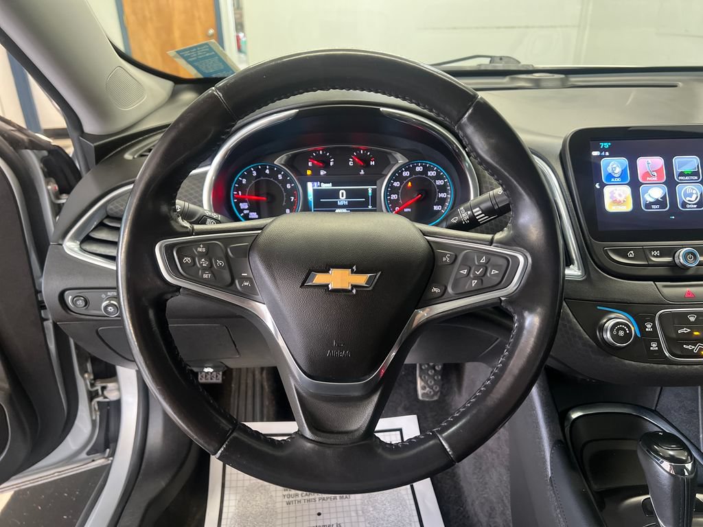 Used 2018 Chevrolet Malibu LT w/ Driver Confidence Package FWD image 21