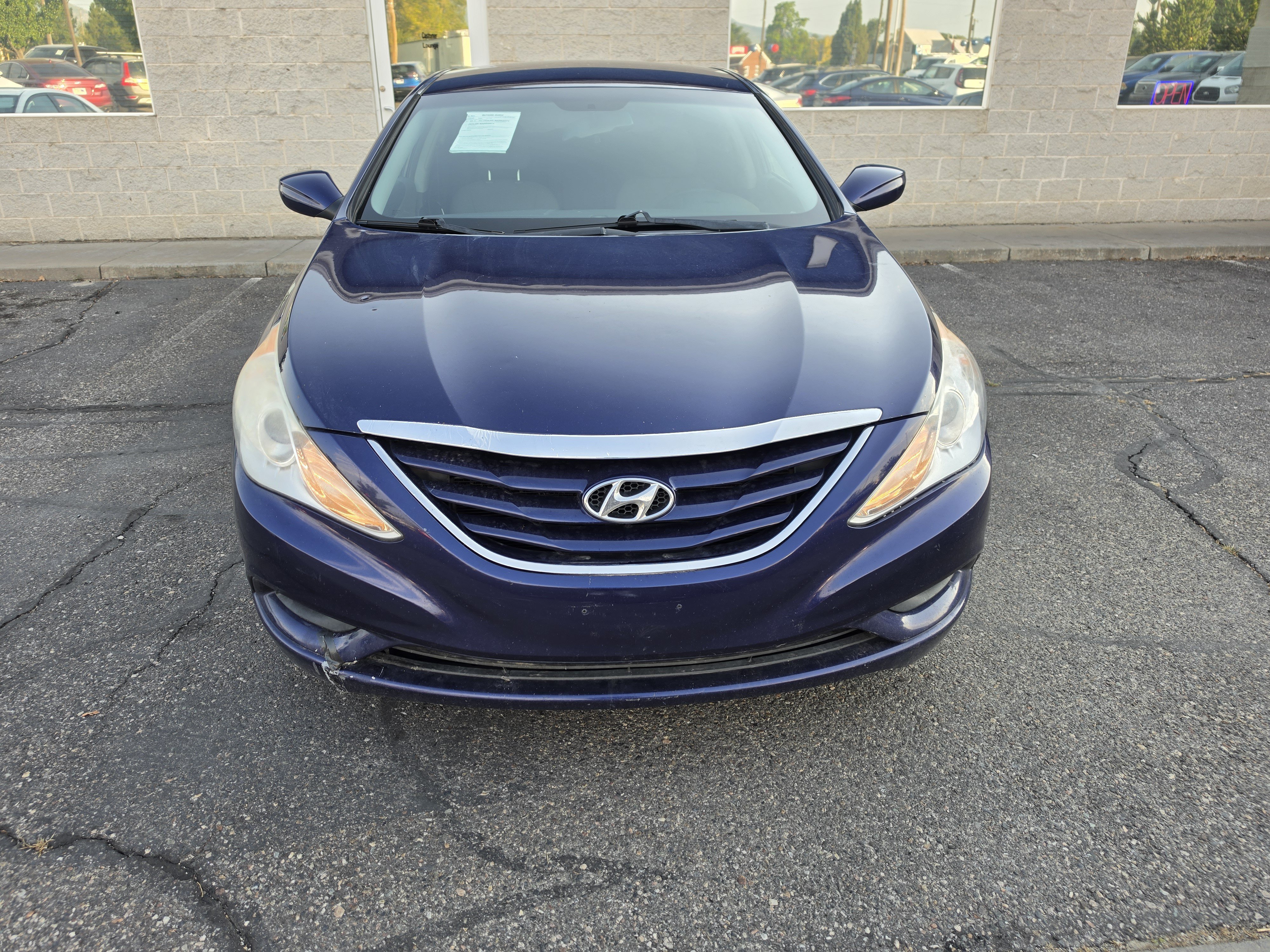 Used 2012 Hyundai Sonata GLS FWD image 2