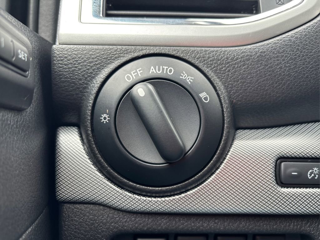 Used 2018 Nissan Titan PRO-4X w/ Pro-4x Convenience Package image 25