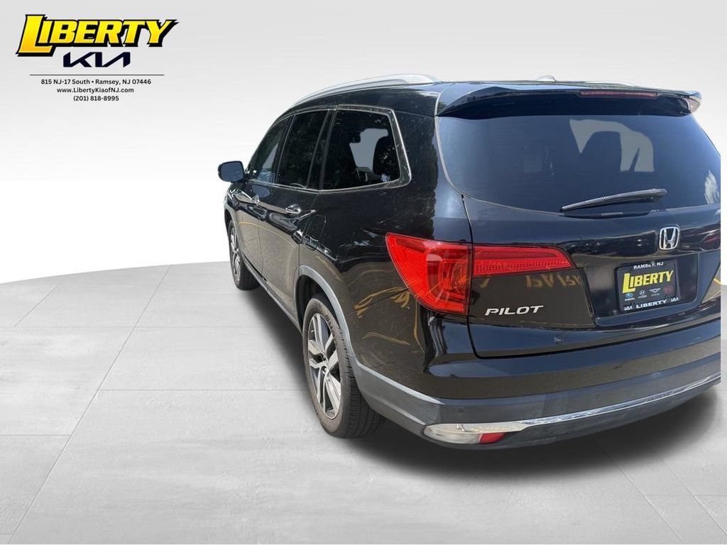 Used 2017 Honda Pilot Touring image 5