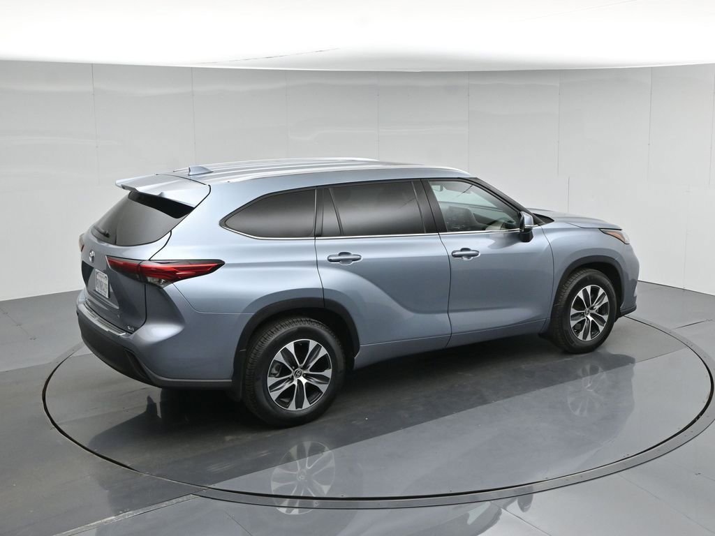 Used 2021 Toyota Highlander XLE image 43