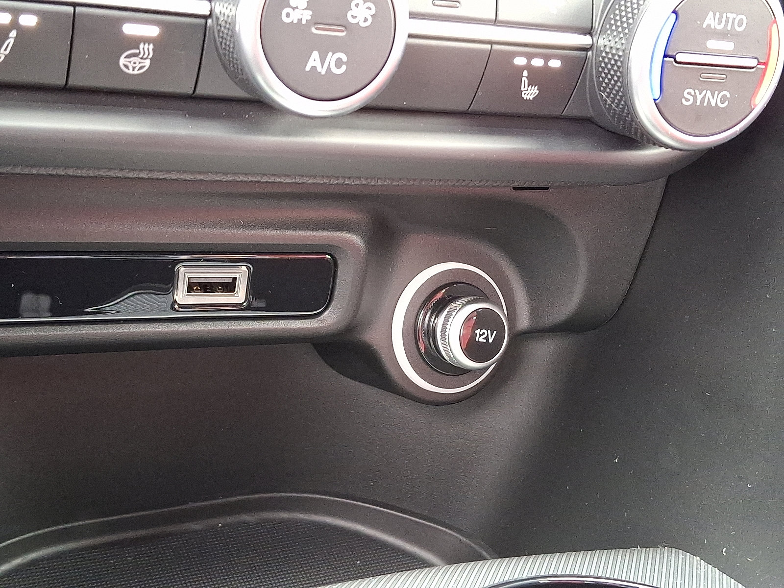 New 2026 Alfa Romeo Giulia AWD image 19