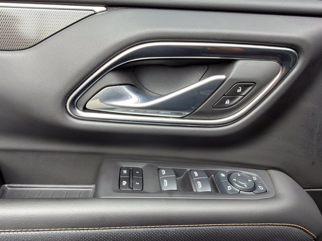 Used 2024 GMC Yukon AT4 w/ Technology Package AWD/4WD image 21