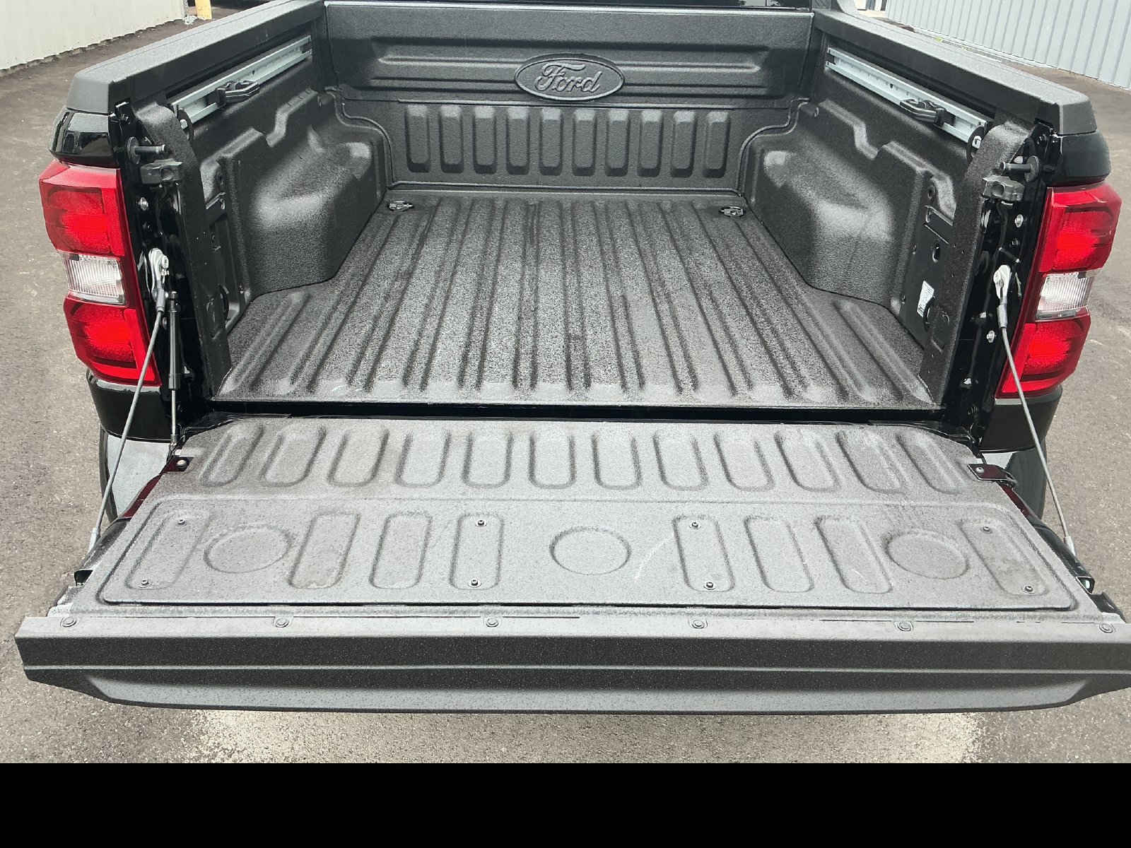 Used 2025 Ford Maverick Lobo AWD/4WD image 24