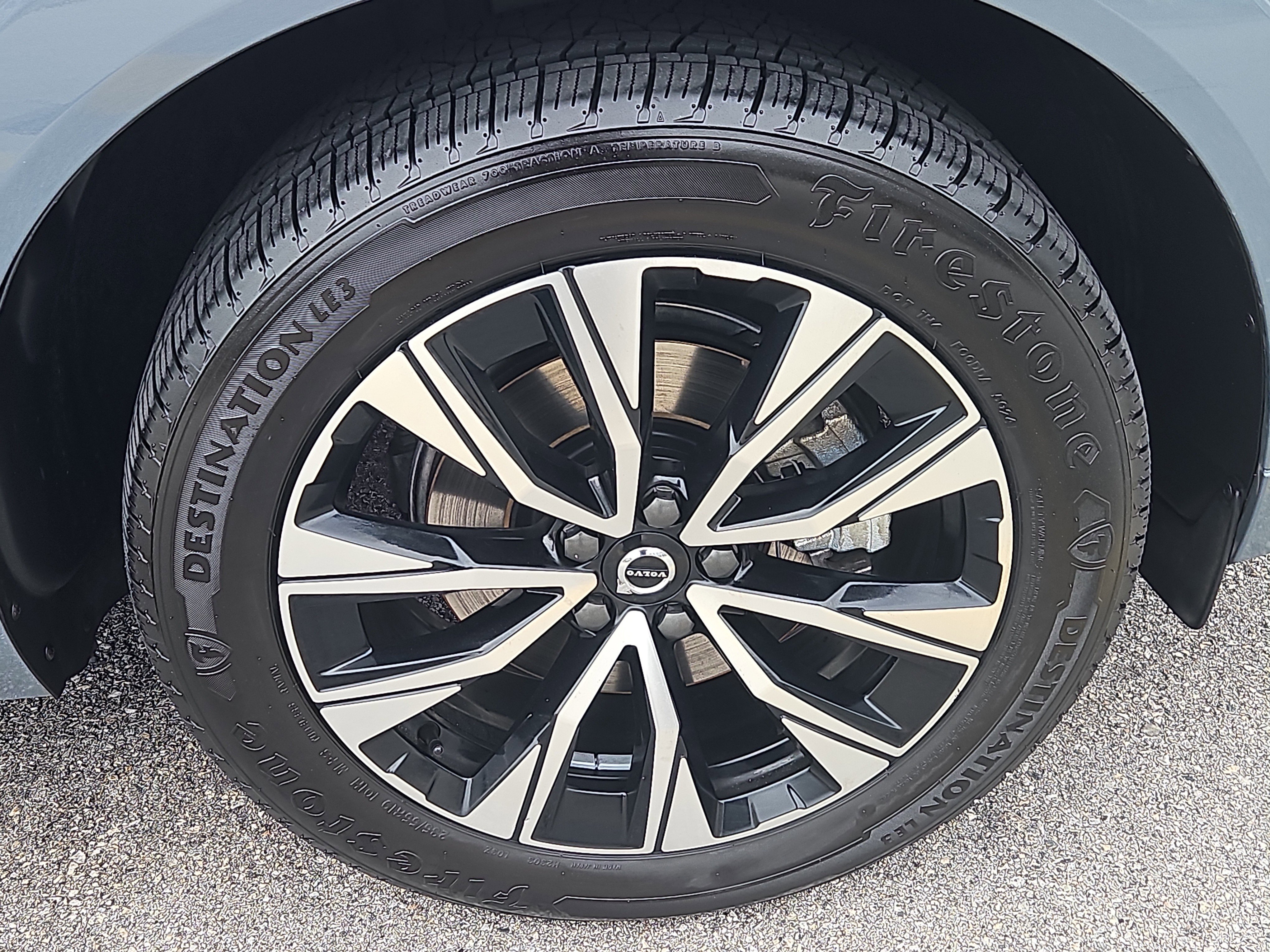 Used 2024 Volvo XC60 B5 Core w/ Climate Package image 29