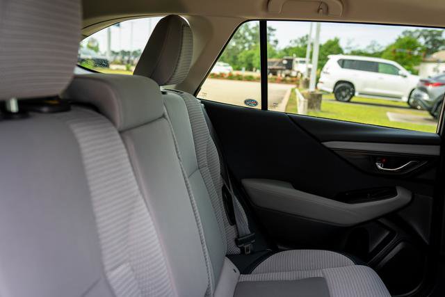 Certified 2025 Subaru Outback Premium AWD/4WD image 9
