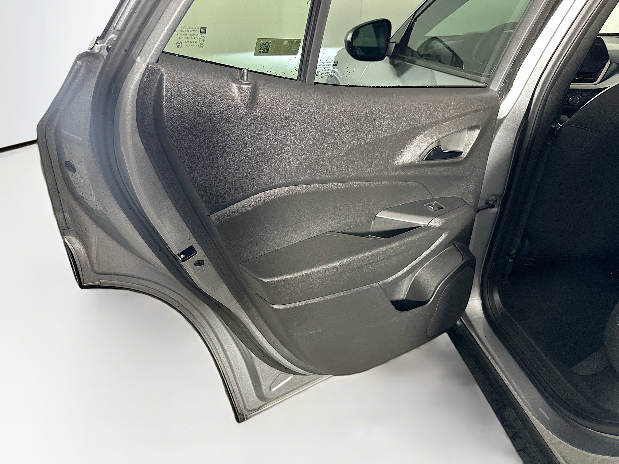 Used 2025 Chevrolet Trax LS image 25