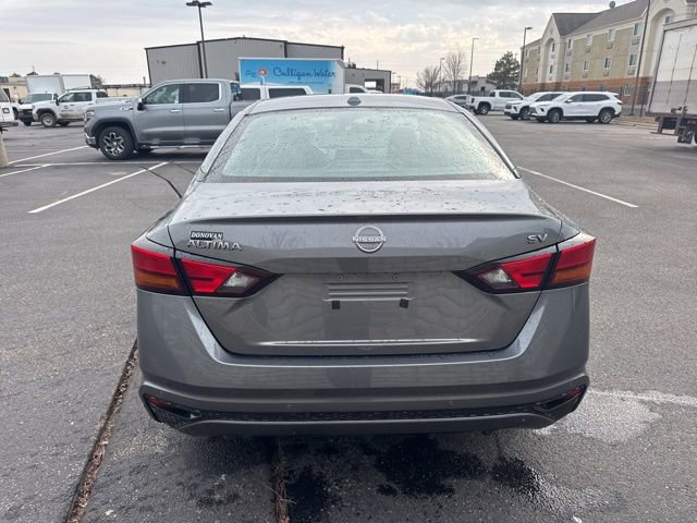 Used 2024 Nissan Altima 2.5 SV image 4