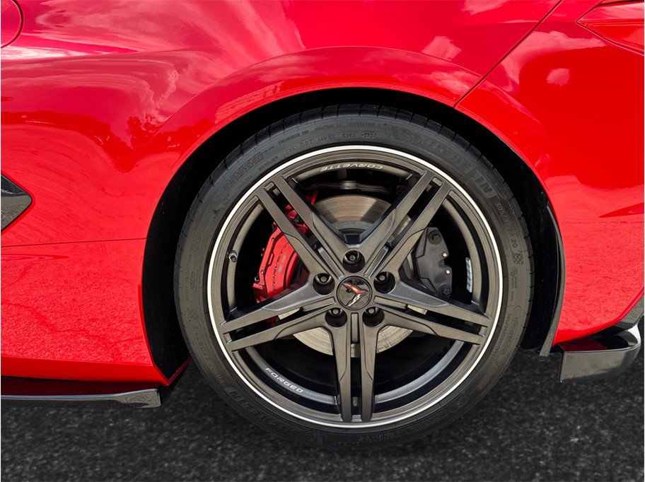 Used 2020 Chevrolet Corvette Stingray Coupe w/ 2LT w/ 2LT Preferred Equipment Group RWD image 16