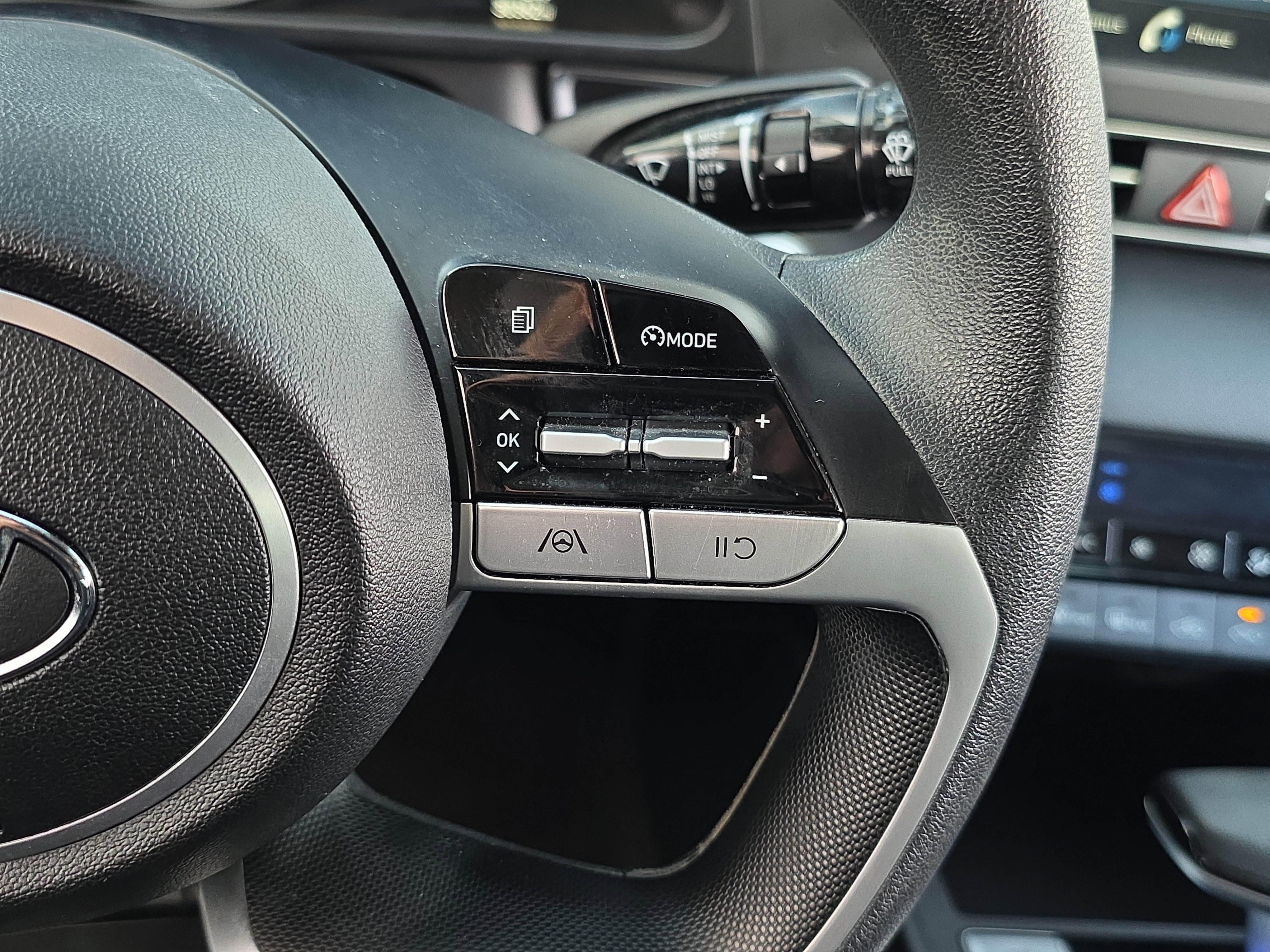 Used 2022 Hyundai Elantra SEL image 15