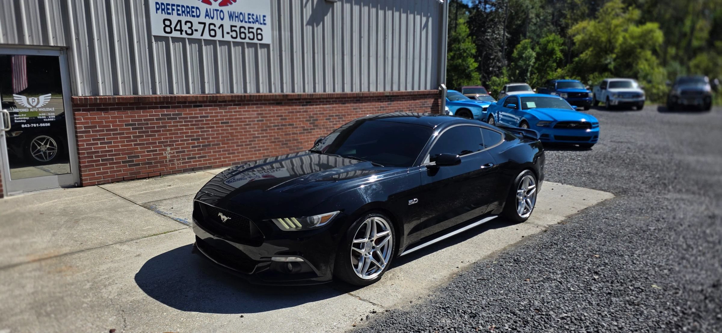 Used 2017 Ford Mustang GT RWD image 1