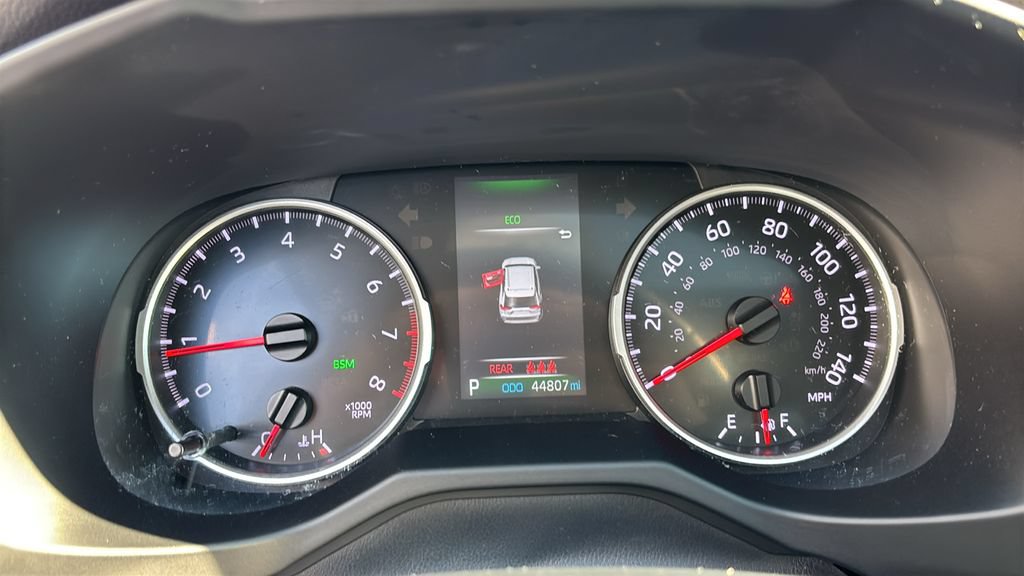 Used 2021 Toyota RAV4 XLE Premium FWD image 15