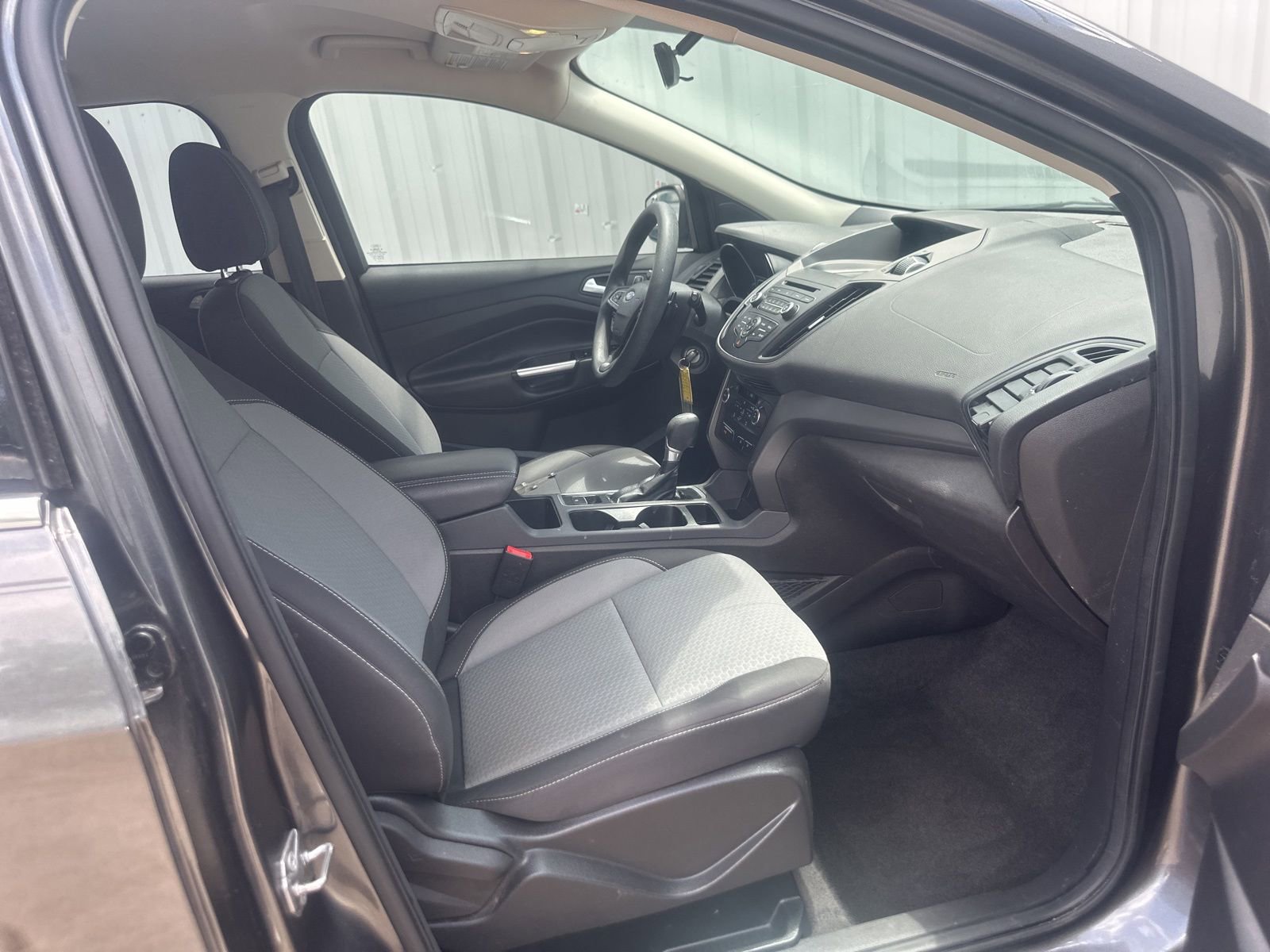Used 2017 Ford Escape SE FWD image 16