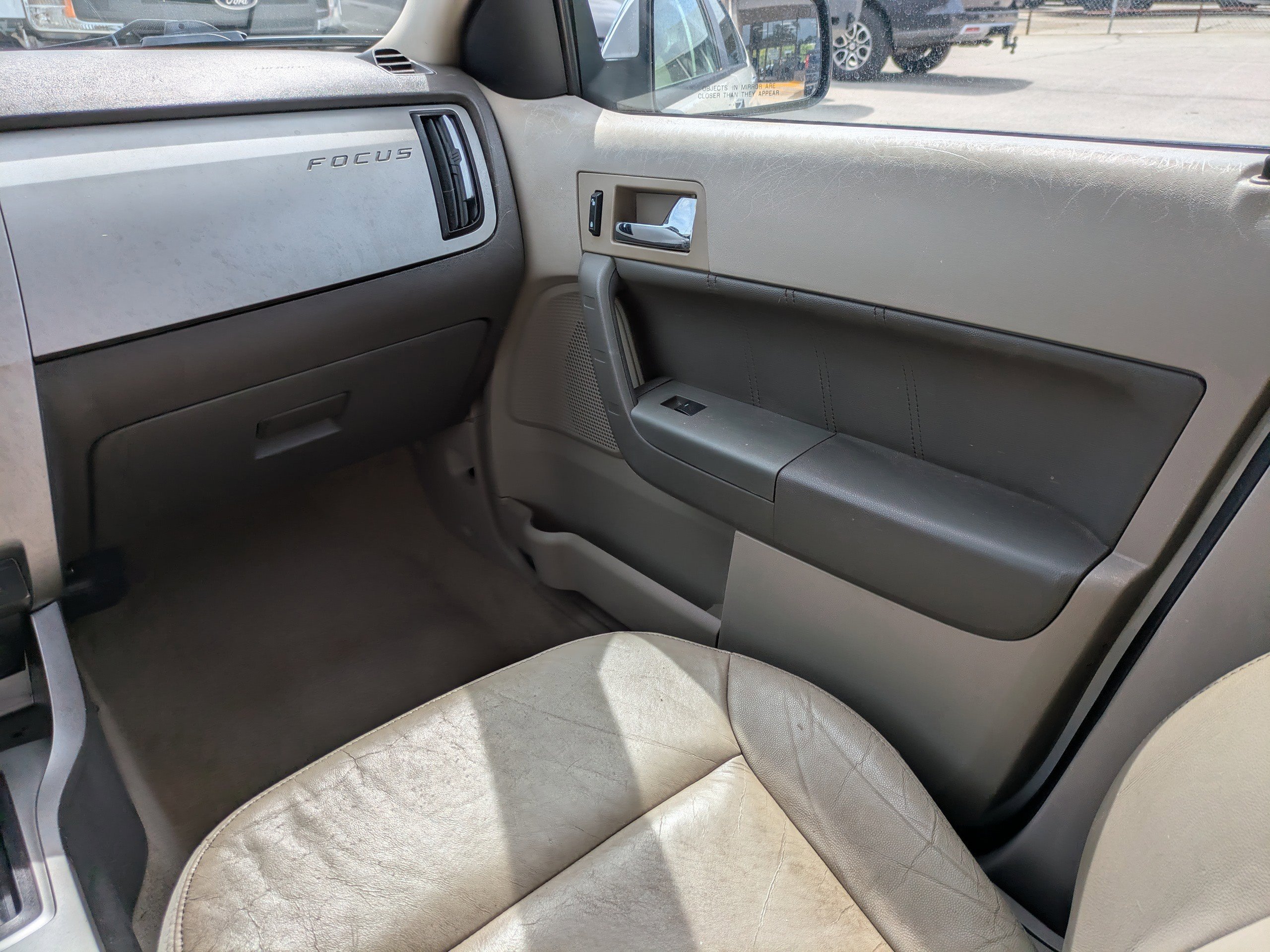 Used 2011 Ford Focus SEL w/ 301A Rapid Spec Order Code image 17