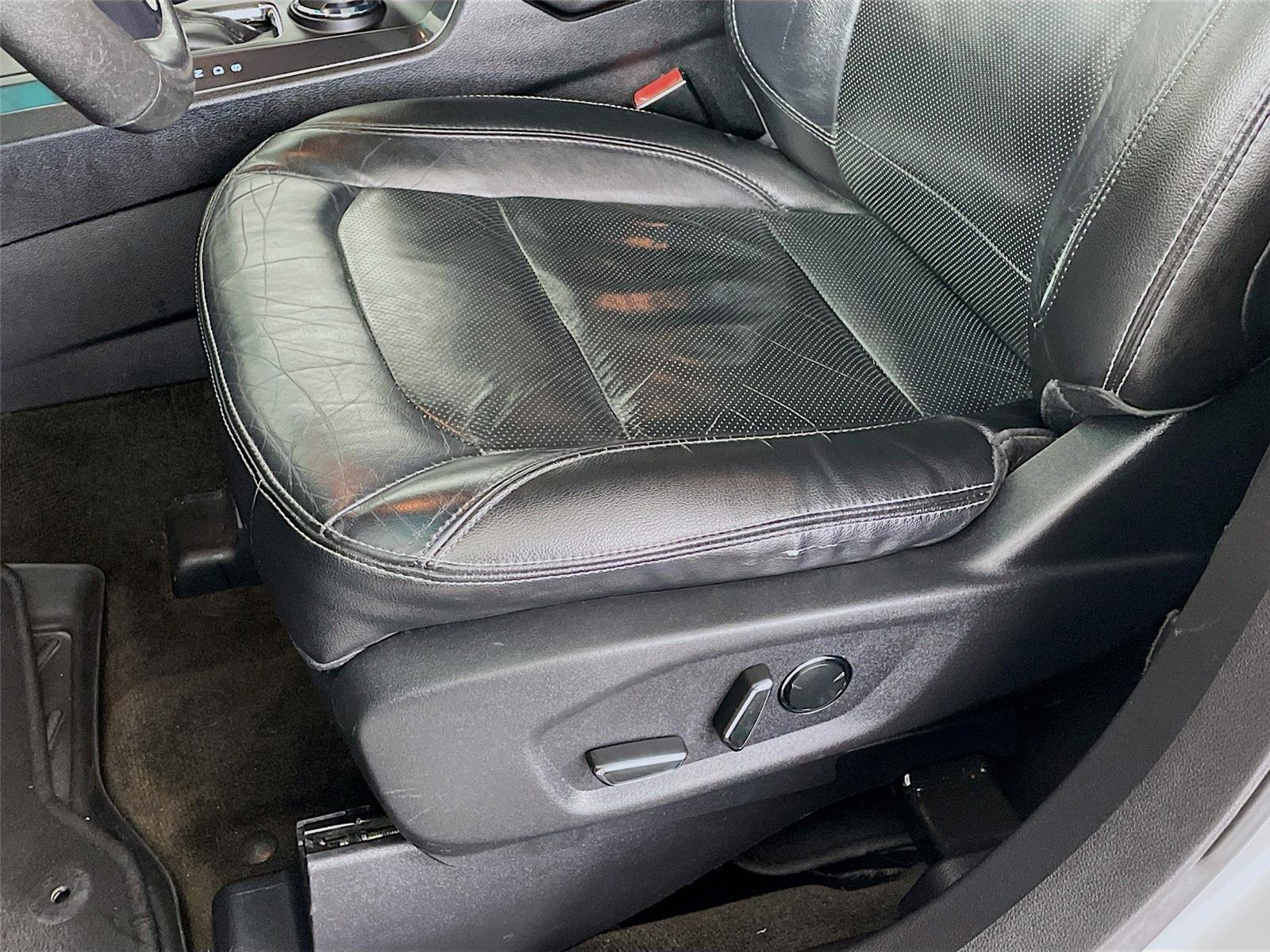 Used 2016 Ford Explorer Limited image 22