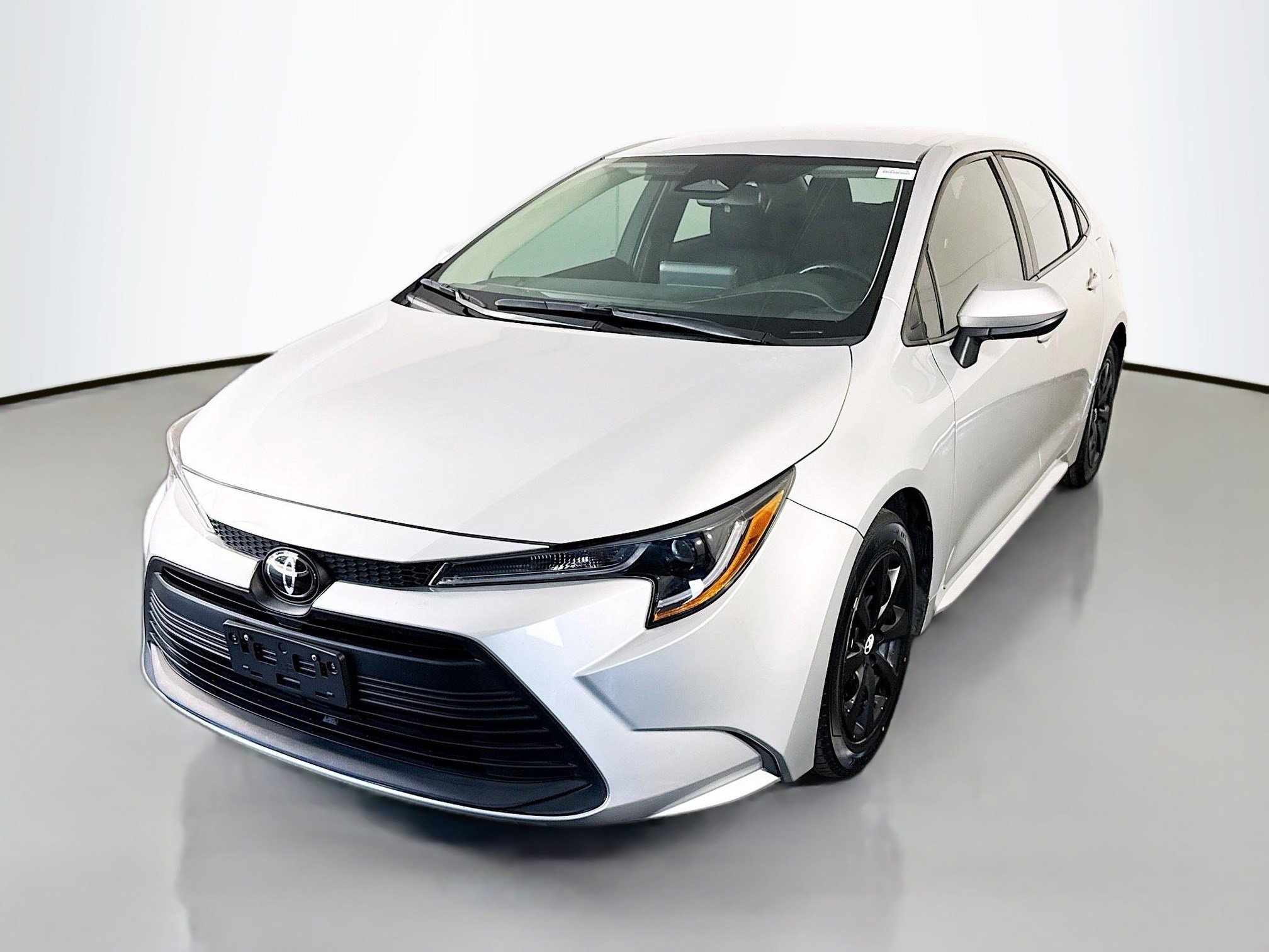 Used 2024 Toyota Corolla LE FWD image 4