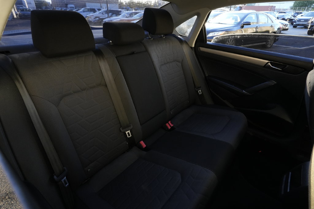 Used 2020 Volkswagen Passat 2.0T S FWD image 29