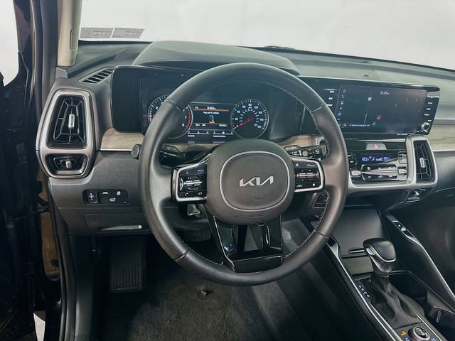 Used 2023 Kia Sorento X-Line EX image 17