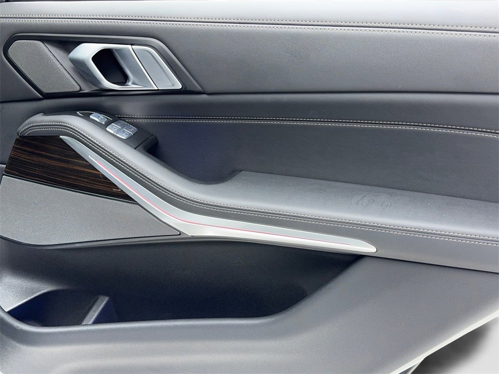 Used 2024 BMW X7 xDrive40i image 56