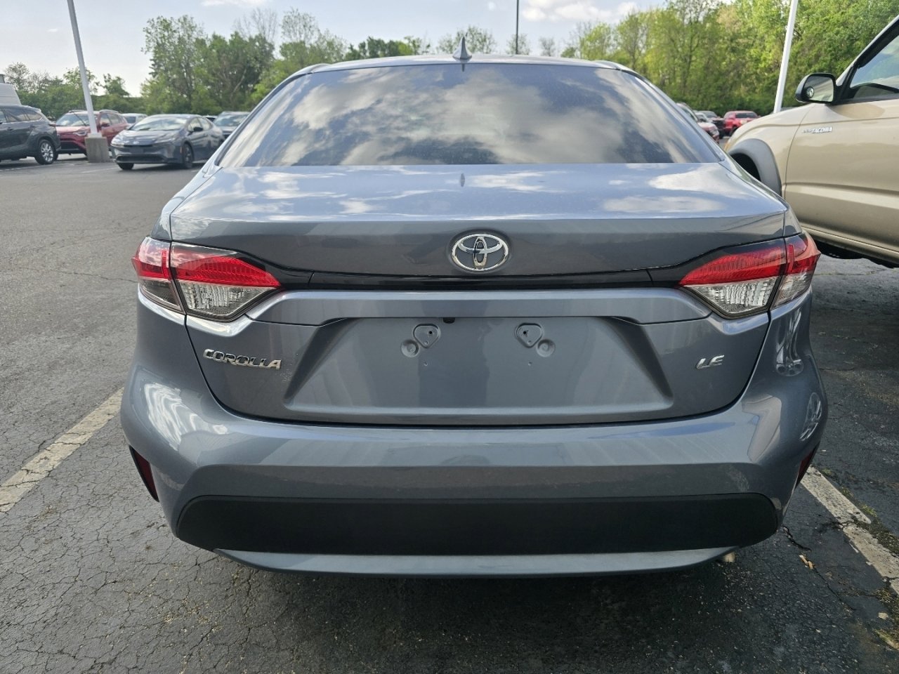 Used 2022 Toyota Corolla LE FWD image 6