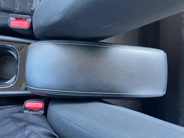 Used 2023 Nissan Kicks SV w/ Interior Electronics Package FWD image 17